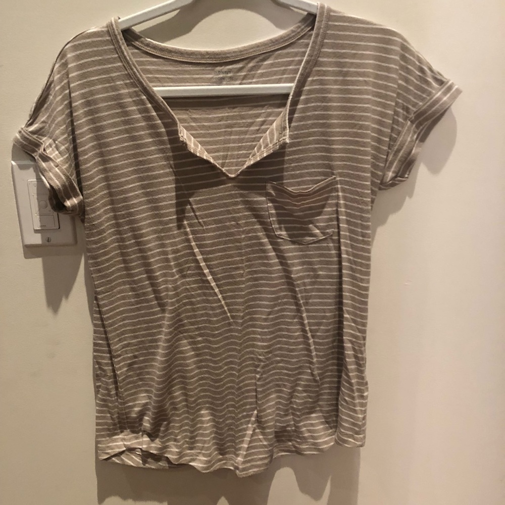 Old navy V-neck taupe and white tee